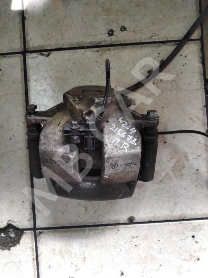 Суппорт передний правый MERCEDES-BENZ C-класс W204/S204 (2006 - 2011) фото 1 — Разборка Мерседес