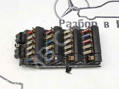 Блок предохранителей MERCEDES-BENZ W124 W124/S124/C124/A124 (1984 - 1993) — Разборка Мерседес
