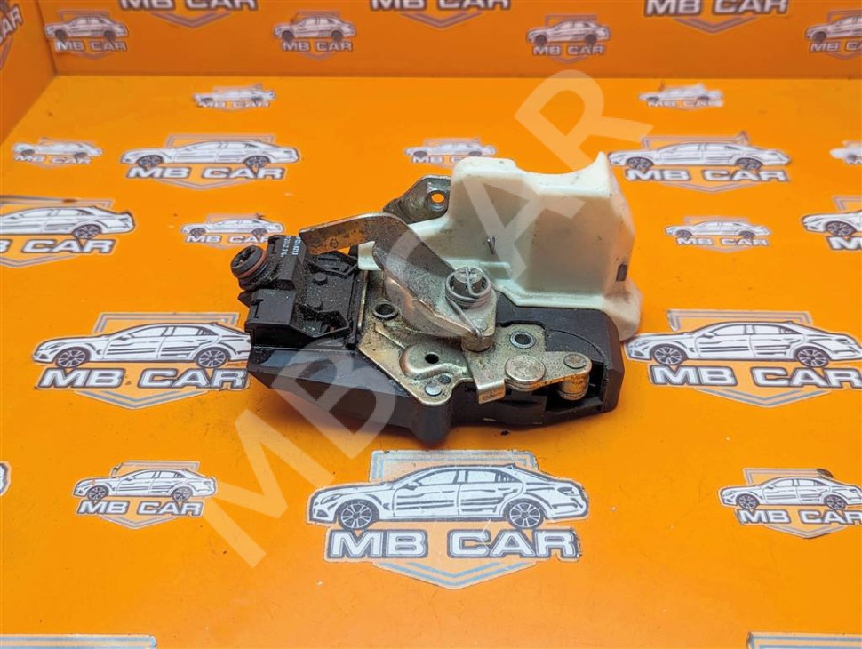 Замок двери задней левой MERCEDES-BENZ W124 W124/S124/C124/A124 (1984 - 1993) фото 1 — Разборка Мерседес