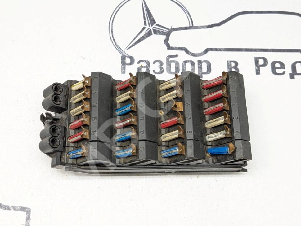 Блок предохранителей MERCEDES-BENZ W124 W124/S124/C124/A124 (1984 - 1993) фото 1 — Разборка Мерседес