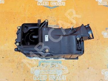 Корпус воздушного фильтра MERCEDES-BENZ C-класс W205/S205/C205/A205 (2014 - 2018) — Разборка Мерседес