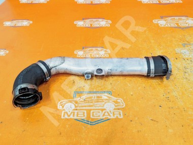 Патрубок интеркулера MERCEDES-BENZ C-класс W205/S205/C205/A205 (2014 - 2018) — Разборка Мерседес