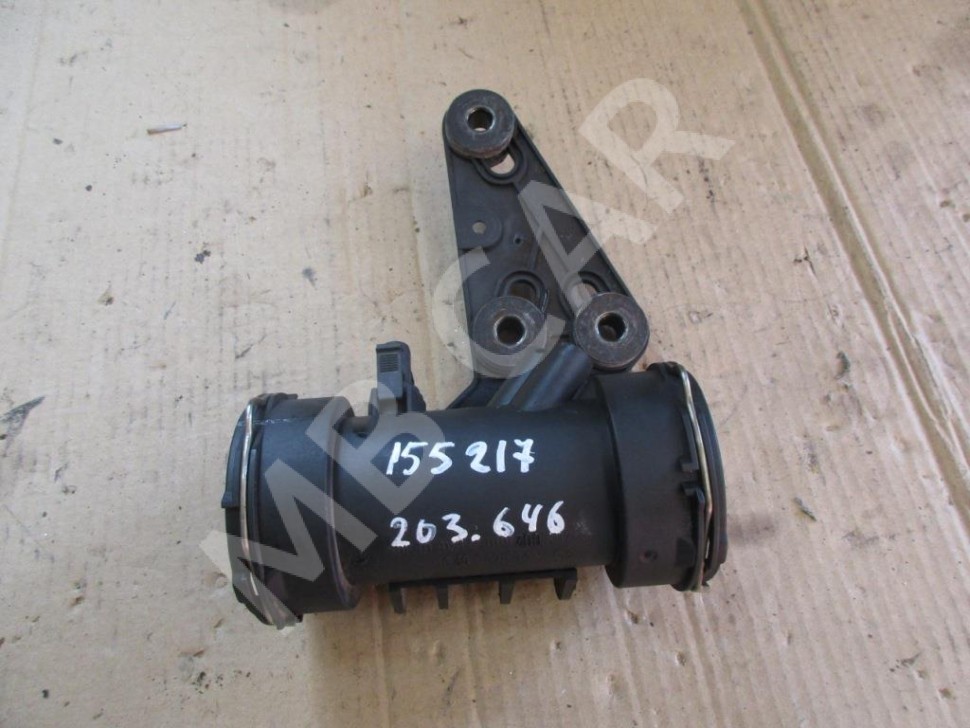 Патрубок интеркулера MERCEDES-BENZ C-класс W203/S203/CL203 (2000 - 2004) фото 1 — Разборка Мерседес