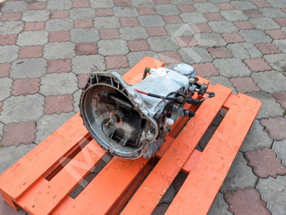 МКПП в сборе MERCEDES-BENZ MB100 II (1996 - 2004) фото 1 — Разборка Мерседес