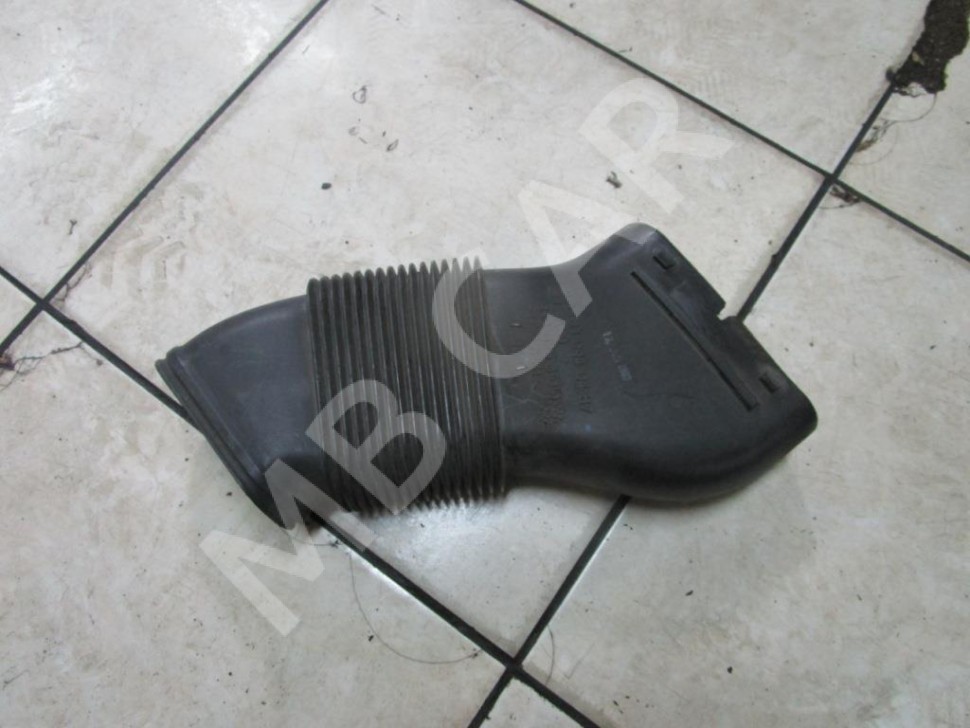 Патрубок воздушный MERCEDES-BENZ E-класс W211/S211 (2002 - 2006) фото 1 — Разборка Мерседес