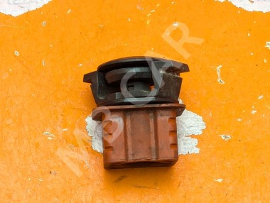 Клипса радиатора MERCEDES-BENZ CLS-класс C219 (2004 - 2008) &mdash; Разборка Мерседес