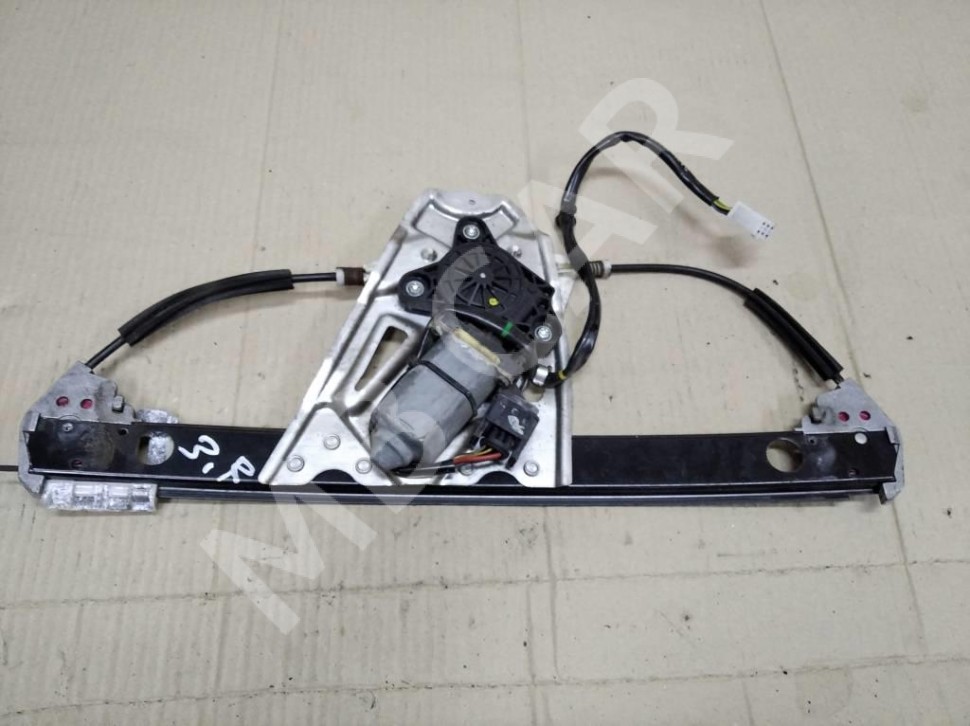 Стеклоподъемник задний правый MERCEDES-BENZ S-класс W220 (1998 - 2005) фото 1 — Разборка Мерседес