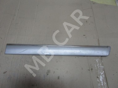 Молдинг двери MERCEDES-BENZ E-класс W210/S210 (1995 - 1999) — Разборка Мерседес
