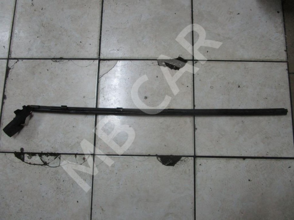 Уплотнитель стекла двери MERCEDES-BENZ CL-класс C140 (1992 - 2000) фото 1 — Разборка Мерседес