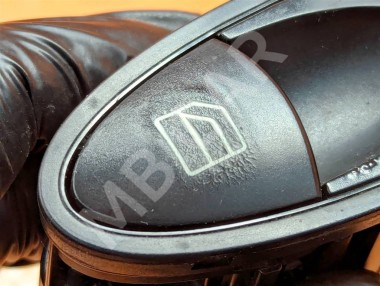 Кнопка стеклоподъемников MERCEDES-BENZ E-класс W211/S211 (2002 - 2006) — Разборка Мерседес