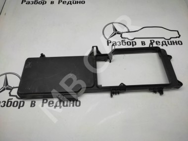 Крышка блока предохранителей MERCEDES-BENZ E-класс W210/S210 (1995 - 1999) — Разборка Мерседес