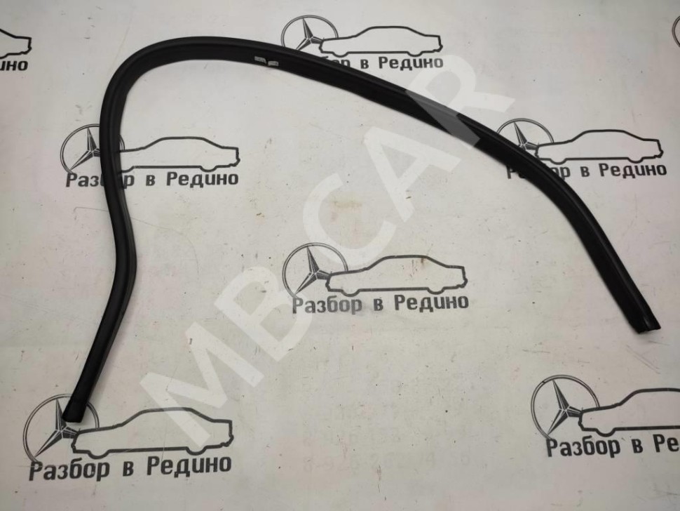 Уплотнитель моторного отсека MERCEDES-BENZ M-класс W164 (2005 - 2008) фото 1 — Разборка Мерседес