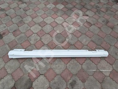 Порог пластиковый левый MERCEDES-BENZ A-класс W176 (2012 - 2015) — Разборка Мерседес