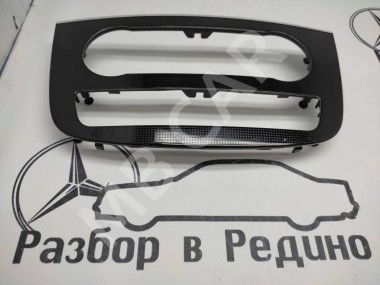 Накладка блока климата MERCEDES-BENZ R-класс W251 (2005 - 2007) — Разборка Мерседес