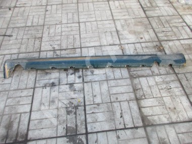 Порог пластиковый правый MERCEDES-BENZ W124 W124/S124/C124/A124 (1984 - 1993) — Разборка Мерседес