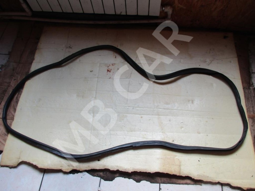 Уплотнитель крышки багажника MERCEDES-BENZ E-класс AMG W211/S211 (2002 - 2006) фото 1 &mdash; Разборка Мерседес