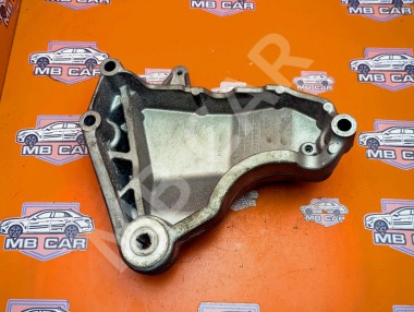 Опора двигателя MERCEDES-BENZ A-класс W176 рестайлинг (2015 - 2018) — Разборка Мерседес