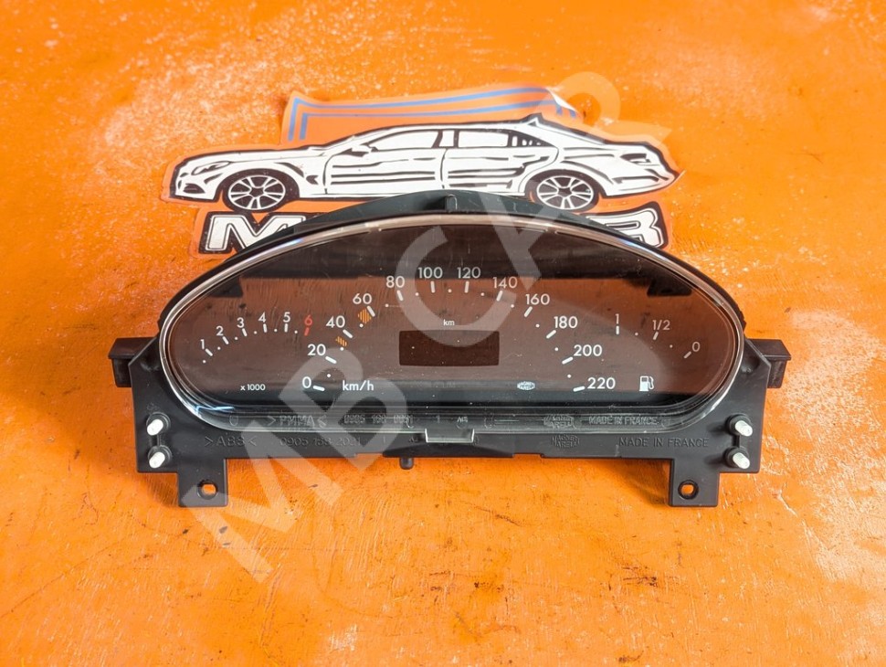 Щиток приборов MERCEDES-BENZ A-класс W168 (1997 - 2001) фото 1 &mdash; Разборка Мерседес