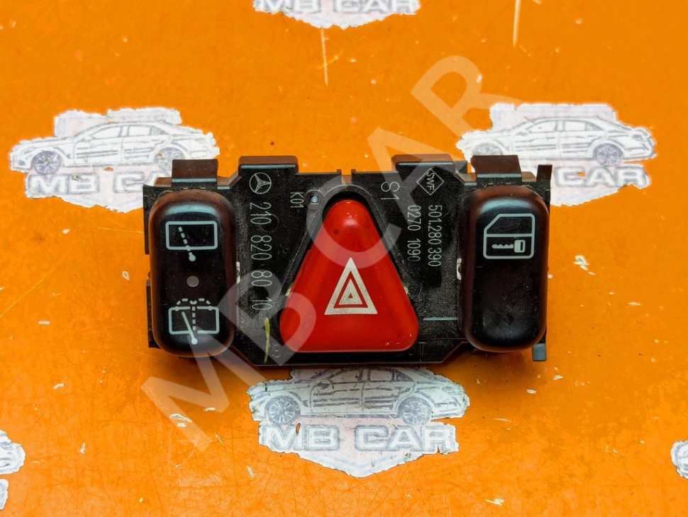 Кнопка аварийной сигнализации MERCEDES-BENZ E-класс W210/S210 рестайлинг (1999 - 2003) фото 1 — Разборка Мерседес