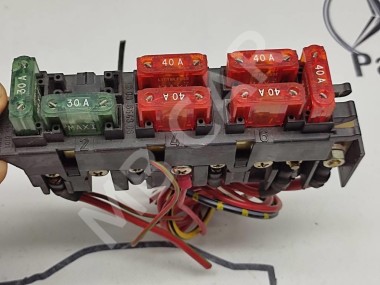 Блок предохранителей MERCEDES-BENZ S-класс W140 (1991 - 1998) — Разборка Мерседес