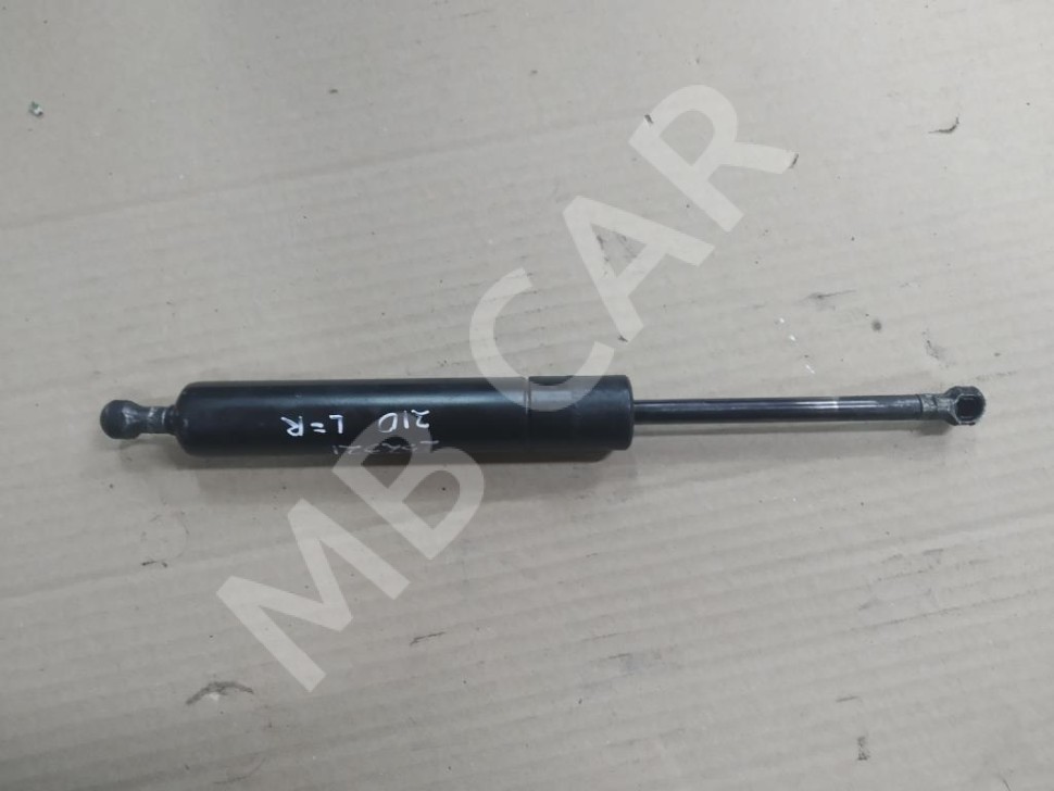 Амортизатор крышки багажника MERCEDES-BENZ E-класс W210/S210 рестайлинг (1999 - 2003) фото 1 — Разборка Мерседес