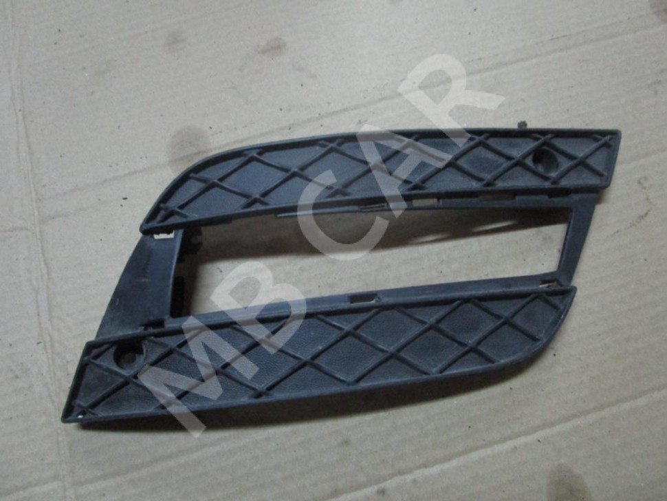 Решетка в бампер MERCEDES-BENZ M-класс W164 (2005 - 2008) фото 1 — Разборка Мерседес