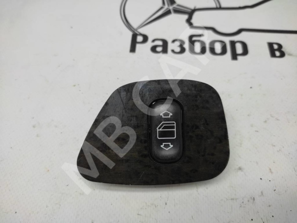 Кнопка стеклоподъемников MERCEDES-BENZ E-класс W210/S210 (1995 - 1999) фото 1 &mdash; Разборка Мерседес