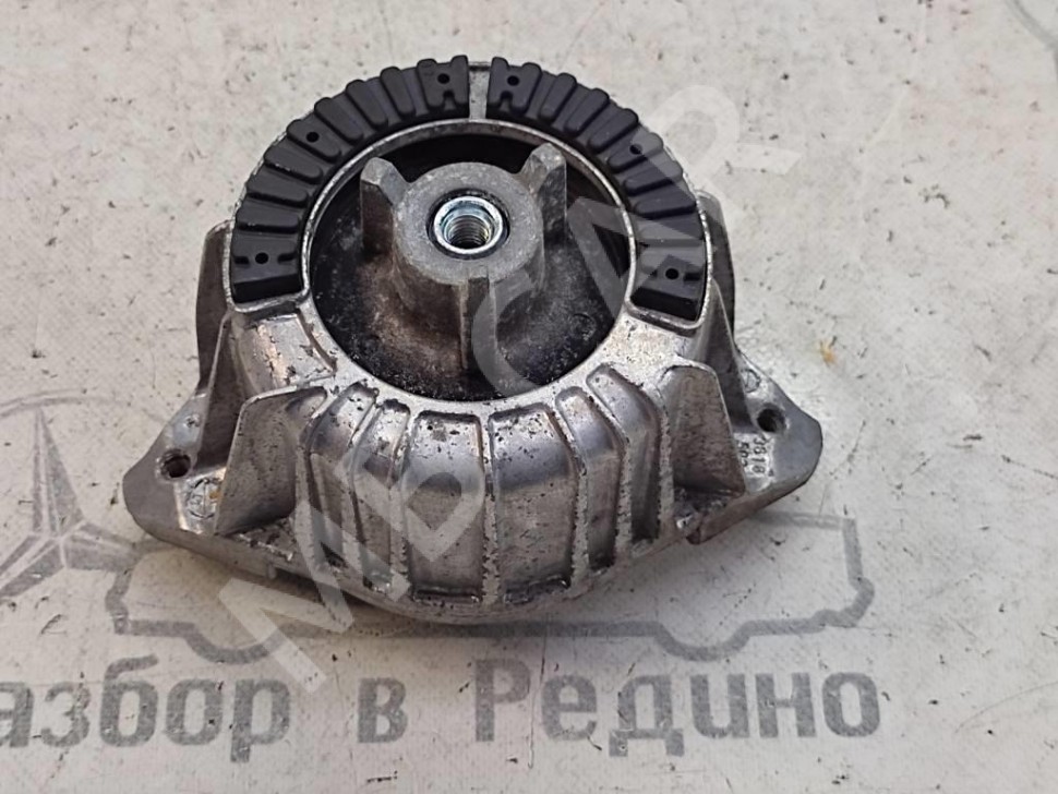 Опора двигателя MERCEDES-BENZ C-класс W204/S204 (2006 - 2011) фото 1 — Разборка Мерседес