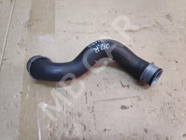 Патрубок радиатора MERCEDES-BENZ E-класс W212/S212/C207/A207 (2009 - 2013) — Разборка Мерседес
