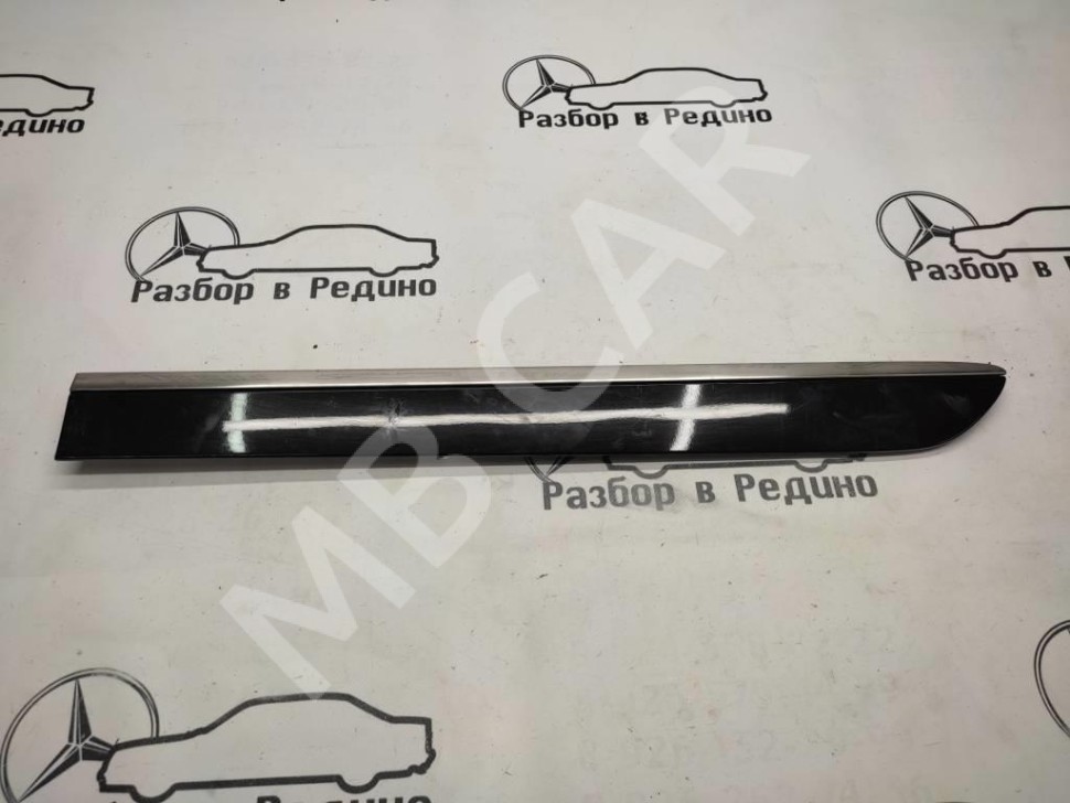 Молдинг двери MERCEDES-BENZ M-класс W164 рестайлинг (2008 - 2011) фото 1 — Разборка Мерседес