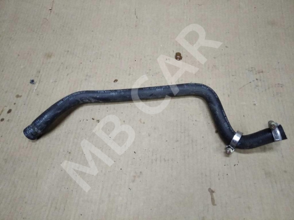 Патрубок ОЖ MERCEDES-BENZ E-класс W124/S124/C124/A124 (1984 - 1997) фото 1 — Разборка Мерседес