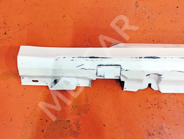 Порог пластиковый левый MERCEDES-BENZ C-класс W205/S205/C205/A205 (2014 - 2018) — Разборка Мерседес