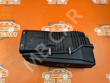 Корпус воздушного фильтра MERCEDES-BENZ C-класс W204/S204 (2006 - 2011) — Разборка Мерседес