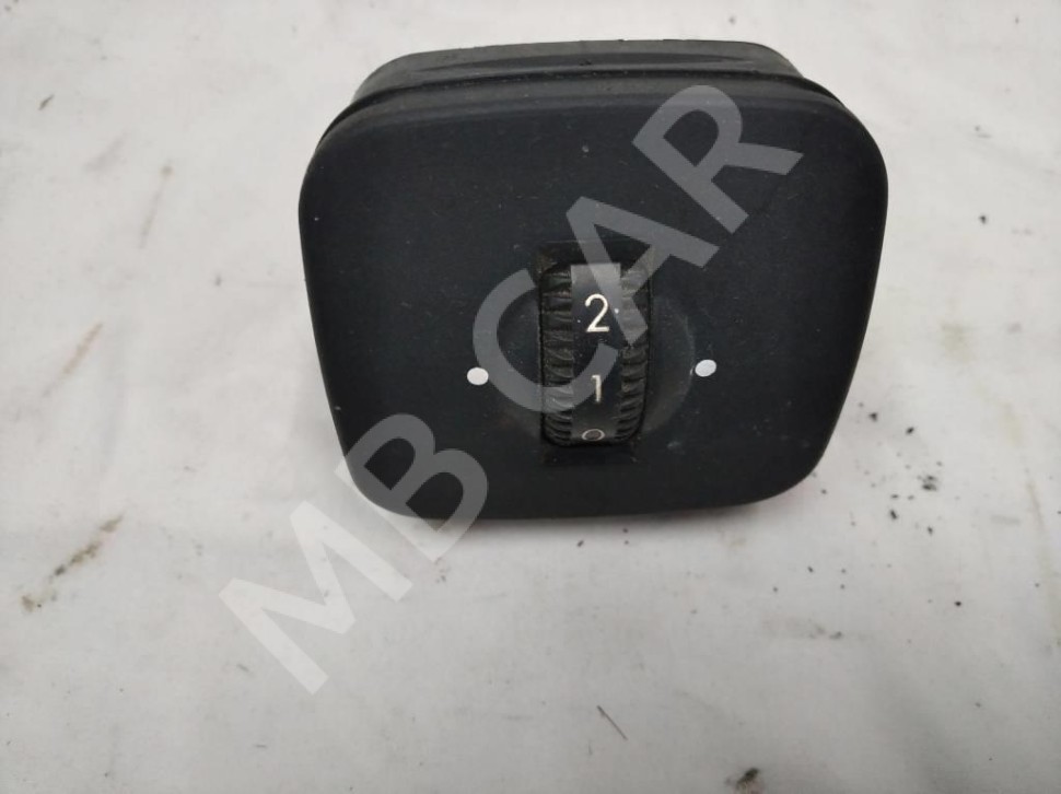 Кнопка MERCEDES-BENZ S-класс W220 (1998 - 2005) фото 1 — Разборка Мерседес