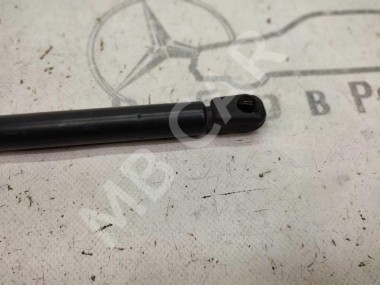 Амортизатор крышки багажника MERCEDES-BENZ M-класс W163 (1997 - 2001) — Разборка Мерседес