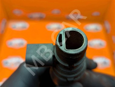 Трубка вентиляции картерных газов MERCEDES-BENZ E-класс W210/S210 (1995 - 1999) — Разборка Мерседес