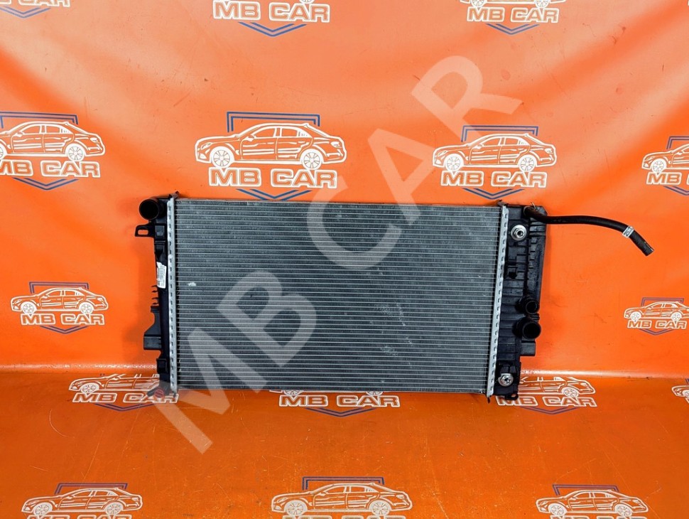 Радиатор MERCEDES-BENZ V-класс W639 (2003 - 2014) фото 1 &mdash; Разборка Мерседес