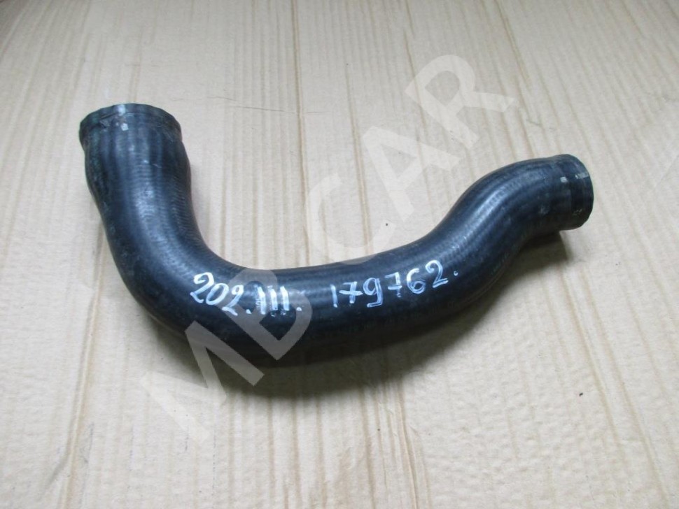 Патрубок радиатора MERCEDES-BENZ C-класс W202/S202 (1993 - 1997) фото 1 — Разборка Мерседес