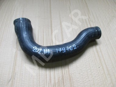 Патрубок радиатора MERCEDES-BENZ C-класс W202/S202 (1993 - 1997) — Разборка Мерседес