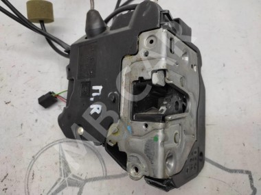 Замок двери передней правой MERCEDES-BENZ CLS-класс C219 (2004 - 2008) — Разборка Мерседес