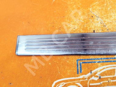 Накладка порога внутренняя MERCEDES-BENZ E-класс W212/S212/C207/A207 (2009 - 2013) — Разборка Мерседес