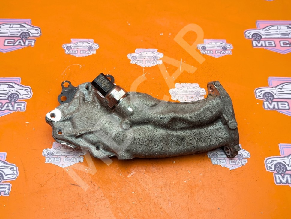 Трубка клапана ЕГР MERCEDES-BENZ C-класс W204/S204/С204 рестайлинг (2011 - 2015) фото 1 &mdash; Разборка Мерседес