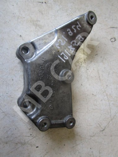 Кронштейн MERCEDES-BENZ E-класс W212/S212/C207/A207 (2009 - 2013) — Разборка Мерседес