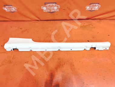 Порог пластиковый правый MERCEDES-BENZ C-класс W205/S205/C205/A205 (2014 - 2018) — Разборка Мерседес