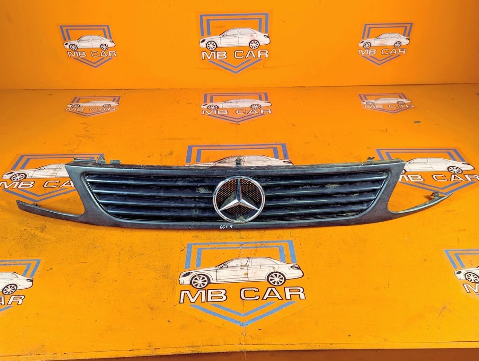 Решетка радиатора MERCEDES-BENZ Vito W638 (1996 - 2003) 108 2.3 CDI MT (79 л.с.) фото 1 &mdash; Разборка Мерседес
