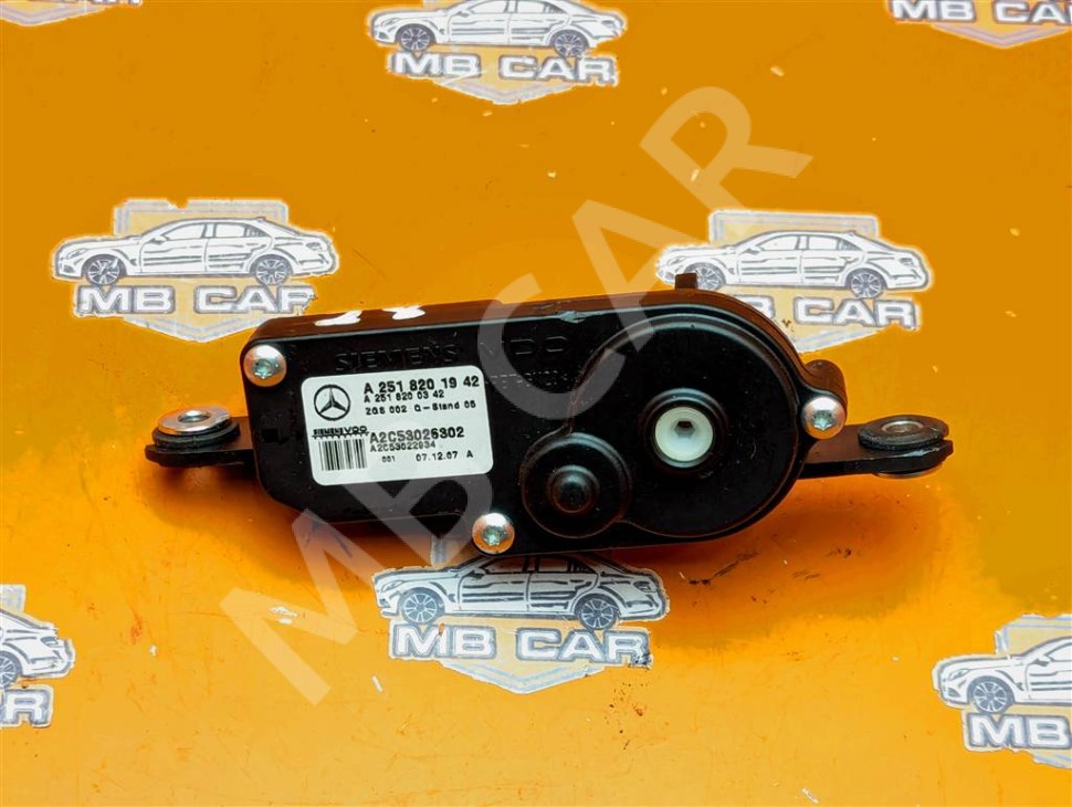 Моторчик задней форточки MERCEDES-BENZ R-класс W251 рестайлинг (2007 - 2010) фото 1 — Разборка Мерседес