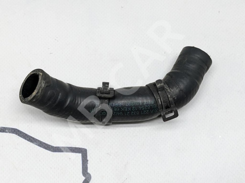 Патрубок ОЖ MERCEDES-BENZ S-класс W221 рестайлинг (2009 - 2013) фото 1 — Разборка Мерседес