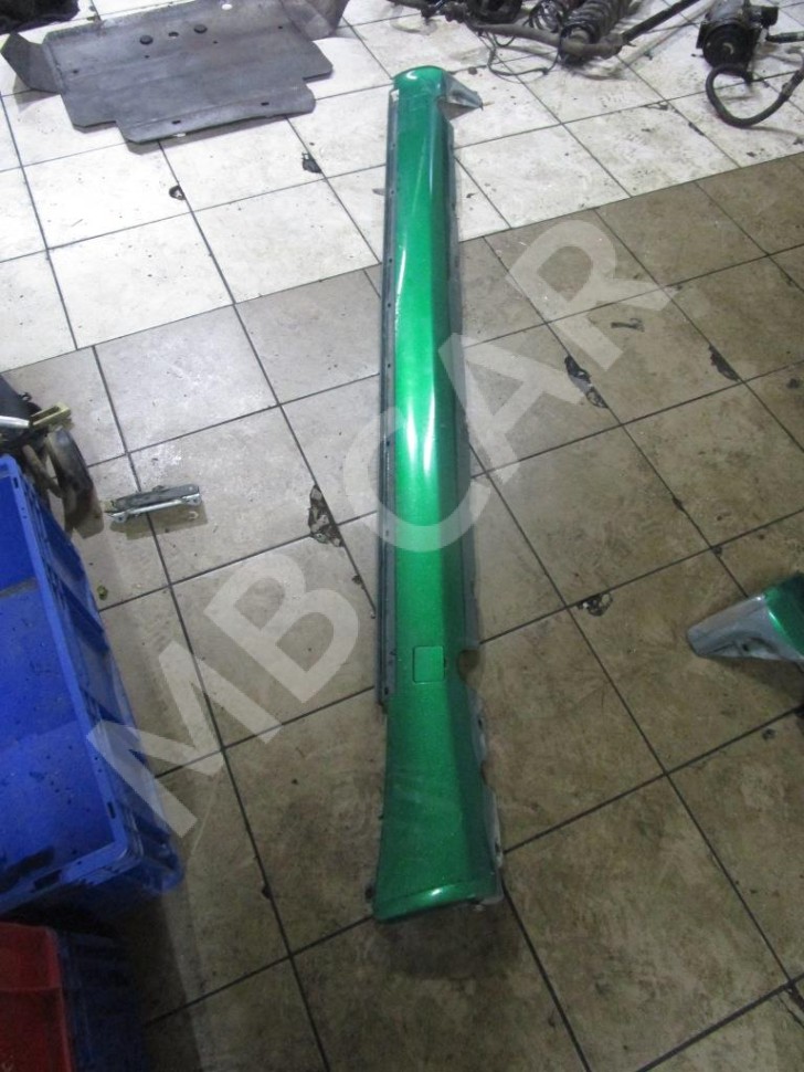 Порог пластиковый левый MERCEDES-BENZ E-класс W124/S124/C124/A124 (1984 - 1997) фото 1 — Разборка Мерседес