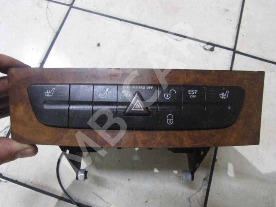 Чейнджер MERCEDES-BENZ CLS-класс C219 рестайлинг (2008 - 2010) фото 1 — Разборка Мерседес