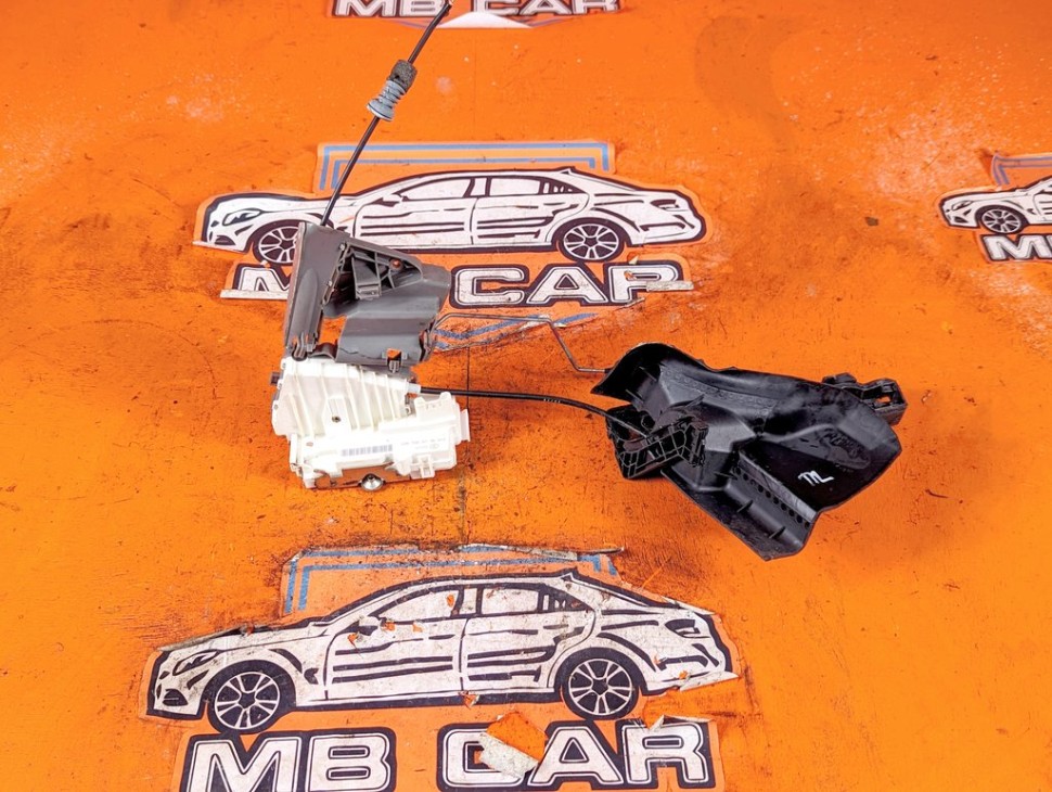 Замок двери передней левой MERCEDES-BENZ R-класс W251 рестайлинг (2007 - 2010) R 350d 3.0 4MATIC 7G-Tronic (224 л.с.) фото 1 &mdash; Разборка Мерседес